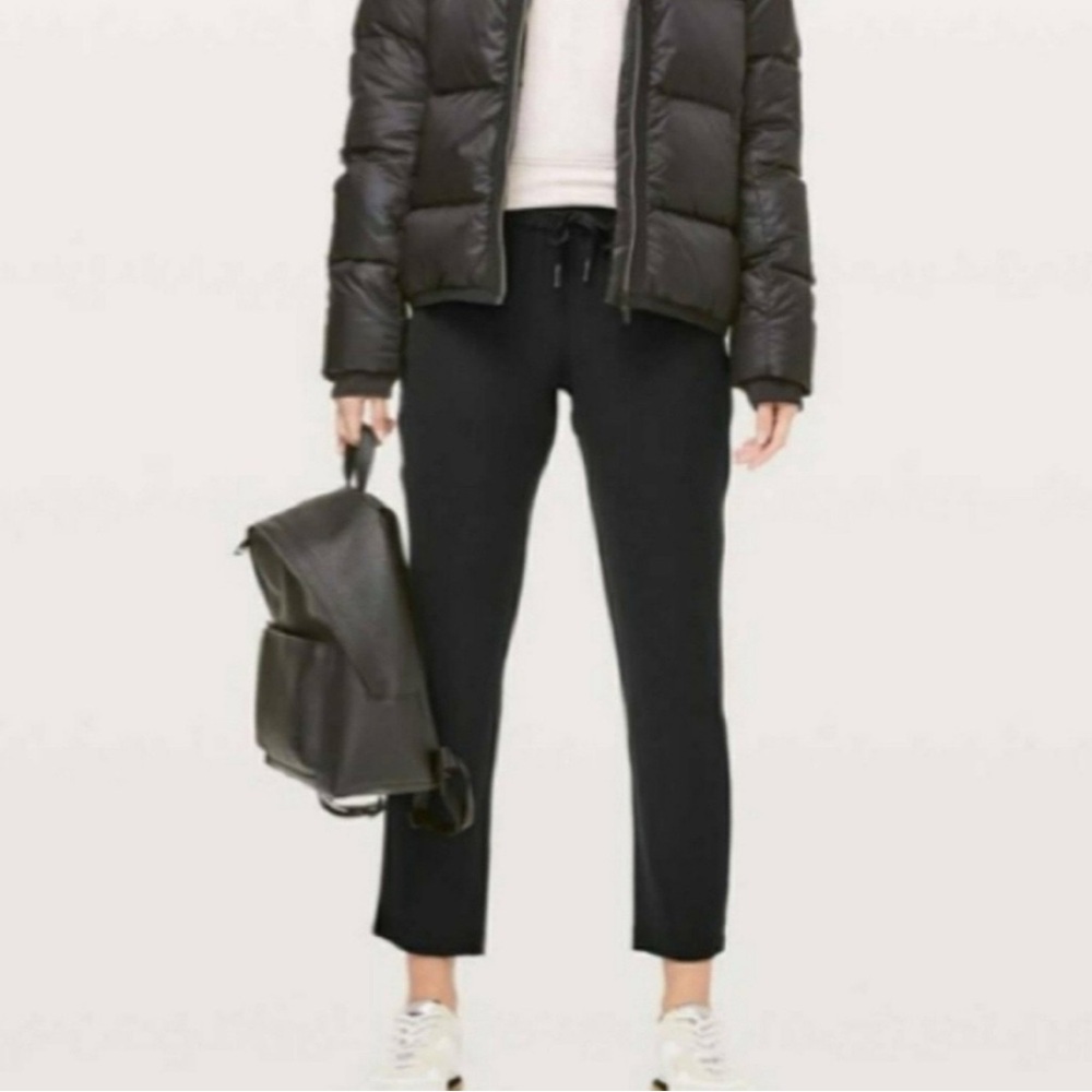 lululemon on the fly pant sz 12